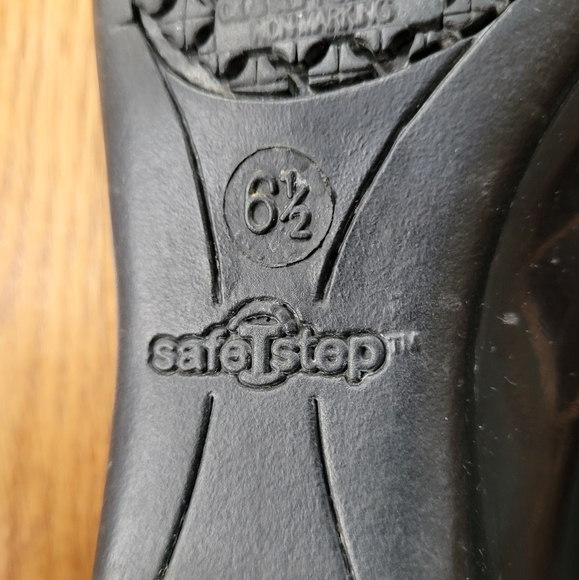 ๐ Black comfort patent leather loafer shoe size 6.5 - Picture 4 of 4